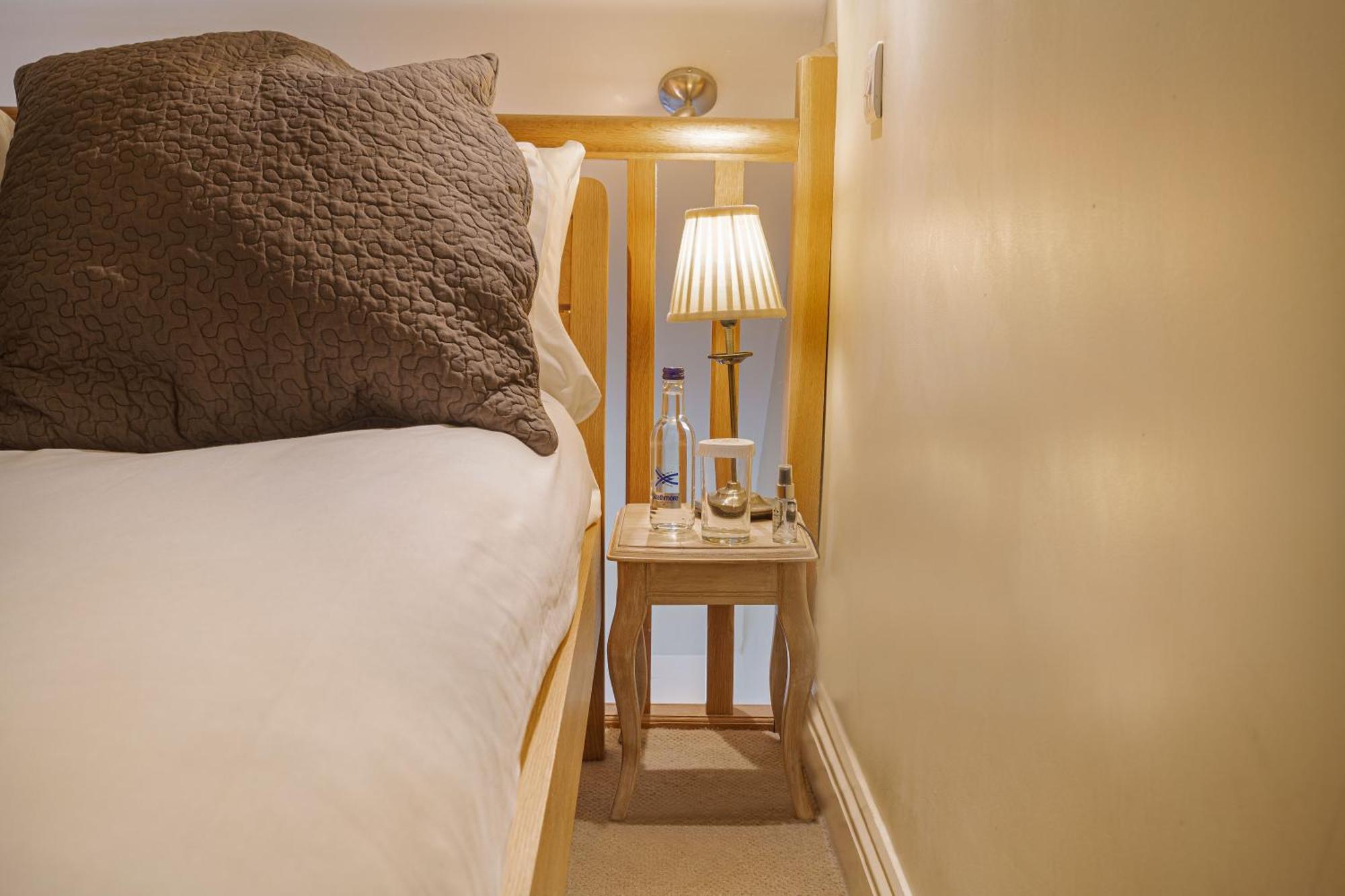 The White Horse Hotel, Romsey, Hampshire Exteriér fotografie